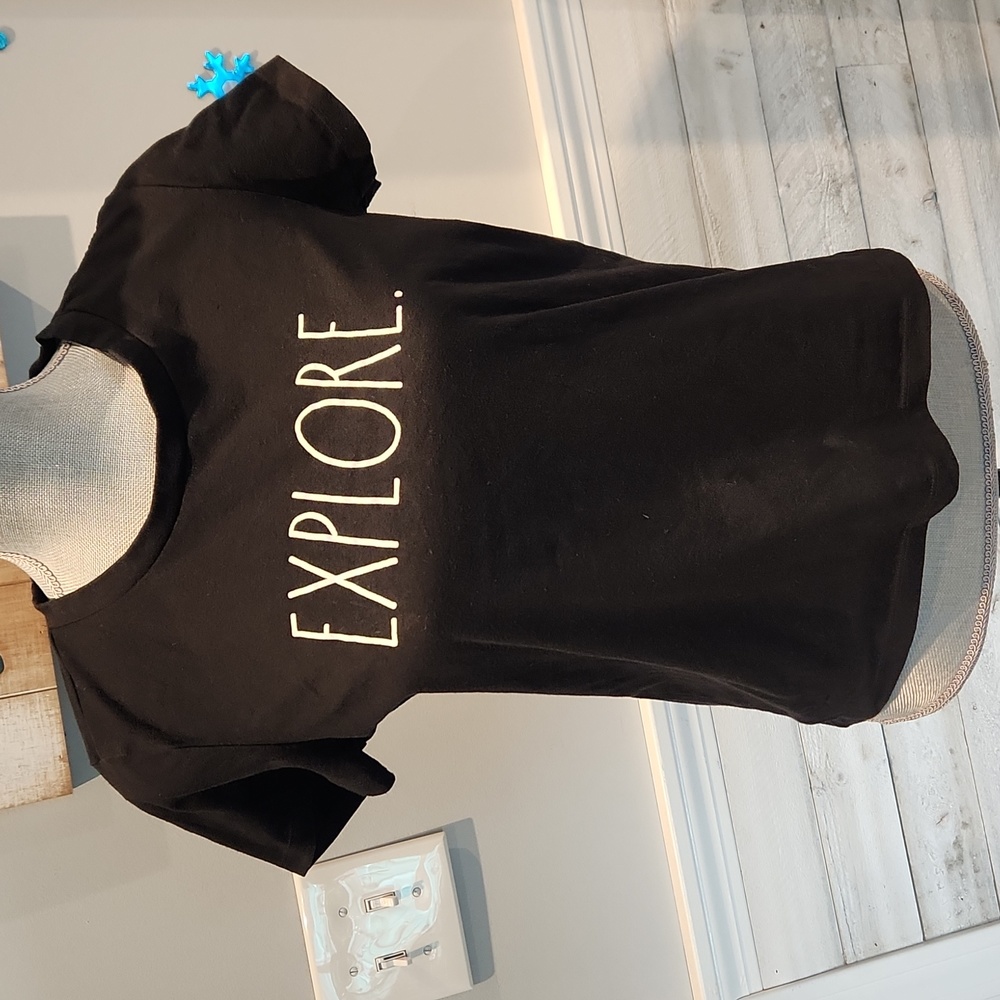 EUC Rae Dunn Explore Women's sz S tshirt